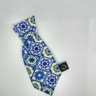 Corbata Huele a Mole